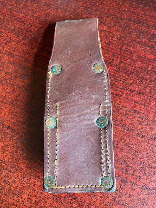 SA LEATHER FROG FOR THE NO 1 BAYONET MADE IN JOHANNESBURG AND STAMPED 1942