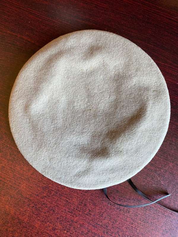RHODESIAN SAS BERET WITH TWO COLOURED ANODISED CAP BADGE-WORN 1865-80-THIS BERET IS IN ALMOST UNWORN