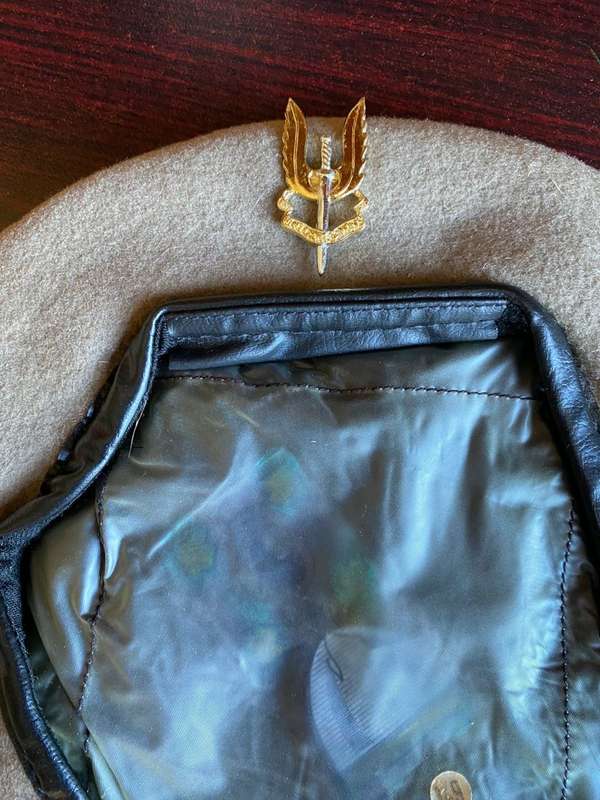 RHODESIAN SAS BERET WITH TWO COLOURED ANODISED CAP BADGE-WORN 1865-80-THIS BERET IS IN ALMOST UNWORN