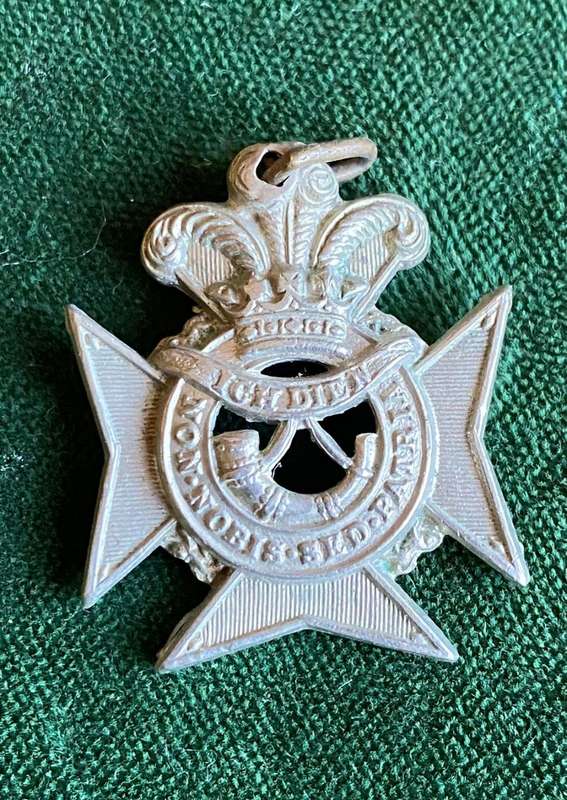 CAPE PENINSULA RIFLES,WHITE METAL BADGE-WORN 1940-1944- NO LUGS