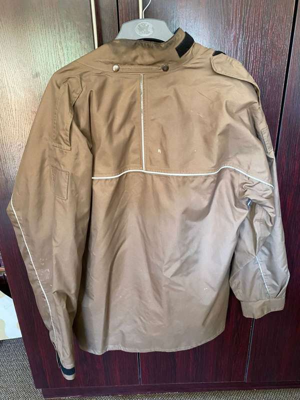 TRAFFIC OFFICERS SPARK AND ELLIS RAIN JACKET-SIZE EXTRA LARGE-MEASURES 65CM ARMPIT TO ARMPIT-GOOD CO