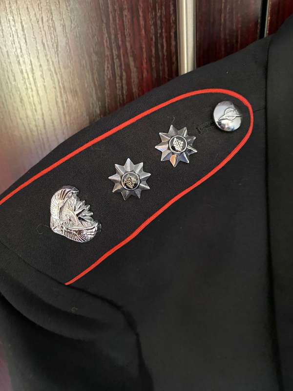 SANDF MESS DRESS UNIFORM JACKET SIZE MEDIUM-MEASURES 53 CM ARMPIT TO ARMPIT- GOOD CONDITION