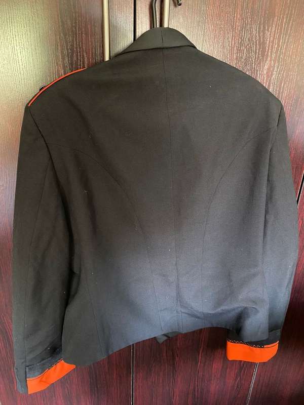 SANDF MESS DRESS UNIFORM JACKET SIZE MEDIUM-MEASURES 53 CM ARMPIT TO ARMPIT- GOOD CONDITION