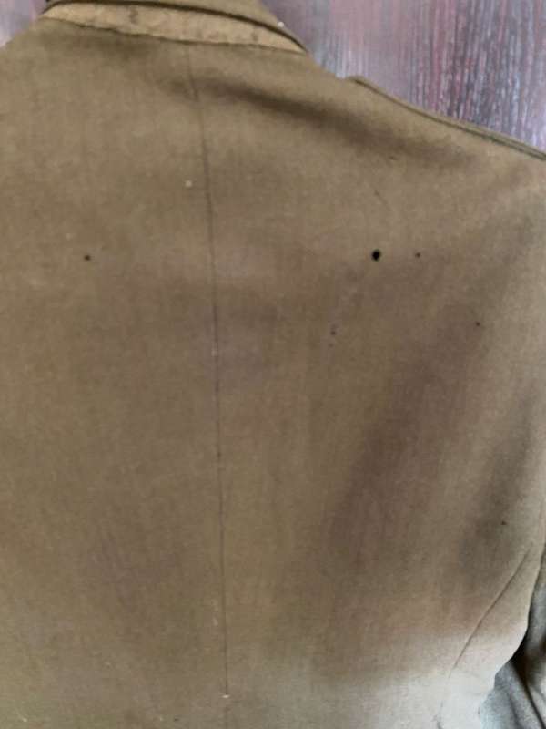WW2 UNIFORM JACKET-DAMAGED-PLEASE LOOK AT PICS-SIZE SMALL-MEASURES 45CM ARMPIT TO ARMPIT