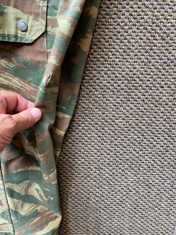 BATTLE WORN-ORIGINAL PORTUGUESE LIZARD PATTERN,CAMO TROUSERS-SIZE 32-PIPE LENGTH 73CM-USED BUT GOOD-