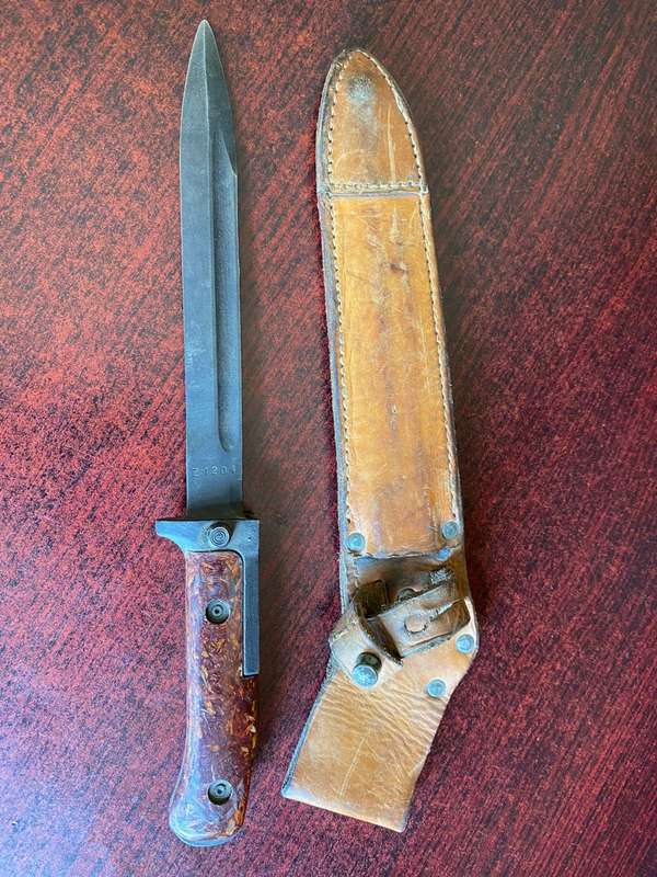CZECH VZ58 BAYONET-SECOND PATTERN WITH RUDIMENTARY CROSS GUARD EXTENTION AND USED ON THE CZECH VERS