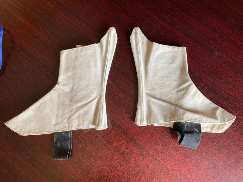 SCOTTISH SPATS-SOLD IN PAIRS BUT ONLY FOR DISPLAY PURPOSES-MIGHT NOT BE PERFECT PAIR