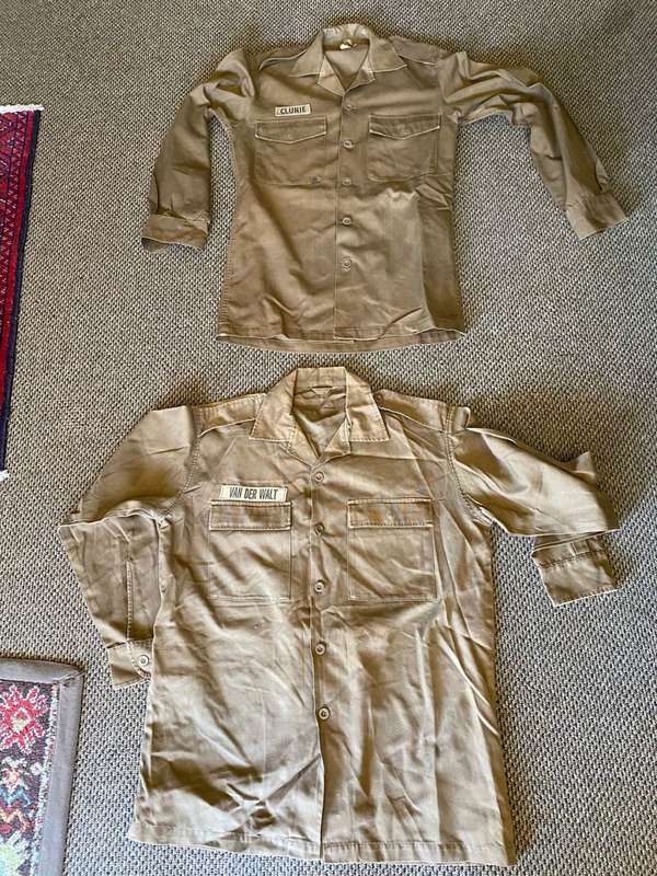 SADF BORDER WAR PERIOD LONG SLEEVE SHIRTS-A SIZE SMALL-MEASURES 50 CM ARMPIT TO ARMPIT AND A SIZE ME