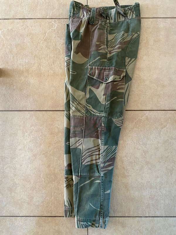 RHODESIAN CAMO TROUSERS-SIZE 30 PADDED BACK SIDE-PIPE LENGTH 70 CM-BATTLE USED BUT GOOD CONDITION-AL