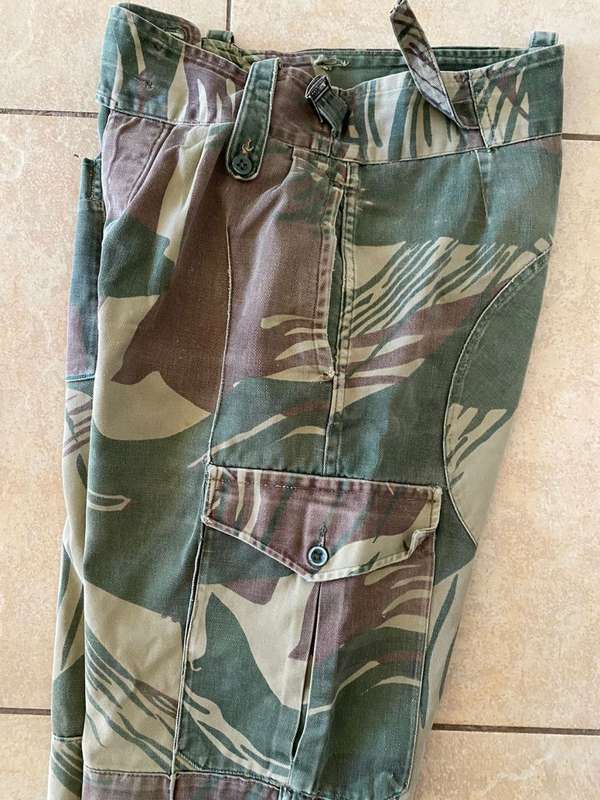 RHODESIAN CAMO TROUSERS-SIZE 30 PADDED BACK SIDE-PIPE LENGTH 70 CM-BATTLE USED BUT GOOD CONDITION-AL