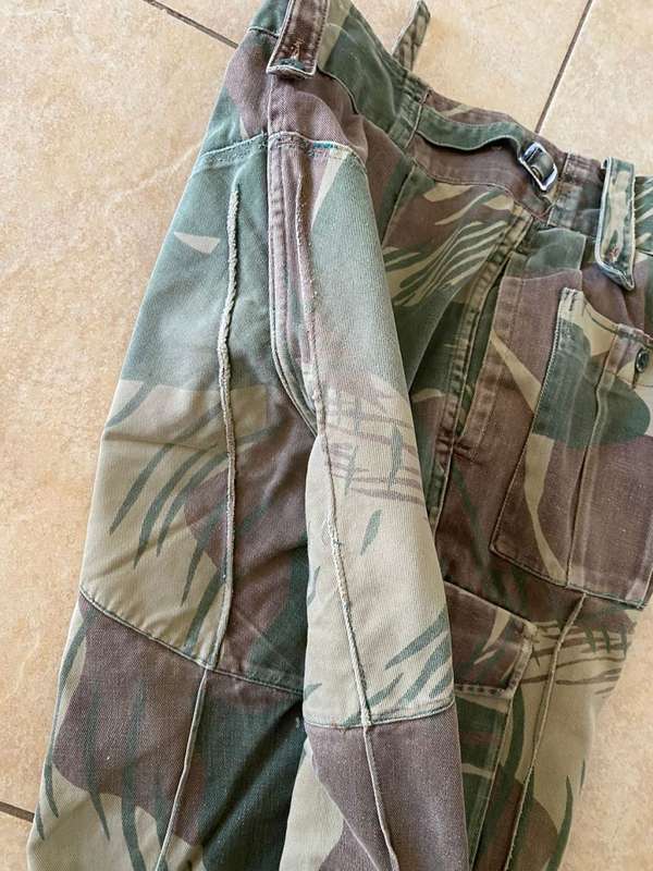 RHODESIAN CAMO TROUSERS-SIZE 30 PADDED BACK SIDE-PIPE LENGTH 70 CM-BATTLE USED BUT GOOD CONDITION-AL