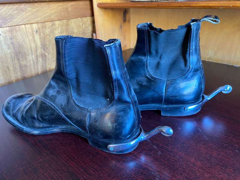 RHODESIA BSAP PARADE BOOTS-SIZE 9- GOOD CONDITION