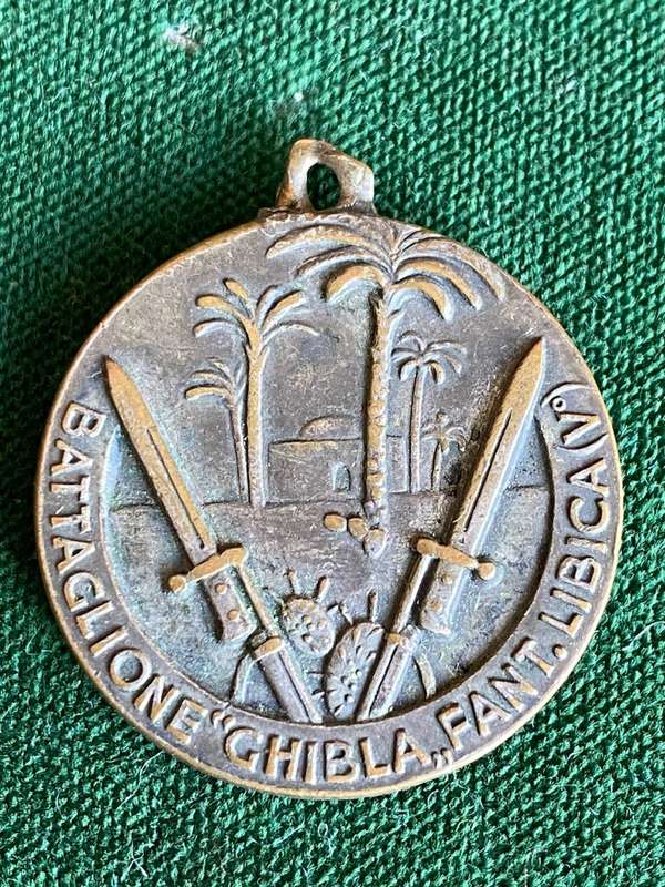 ITALIAN MEDAL FOR LIBYAN BATTALION RECTO GHIBLA FANT BATTLE LIBYA-DIAMETER 25 MM