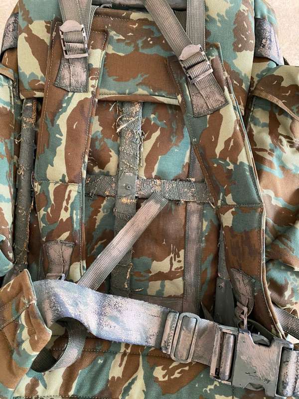 32 BATTALION,LARGE BACK PACK-ALSO USED BY SPECIAL FORCES-COMPLETE WITH FRAME STRAPS AND CLIPS-NOTHIN