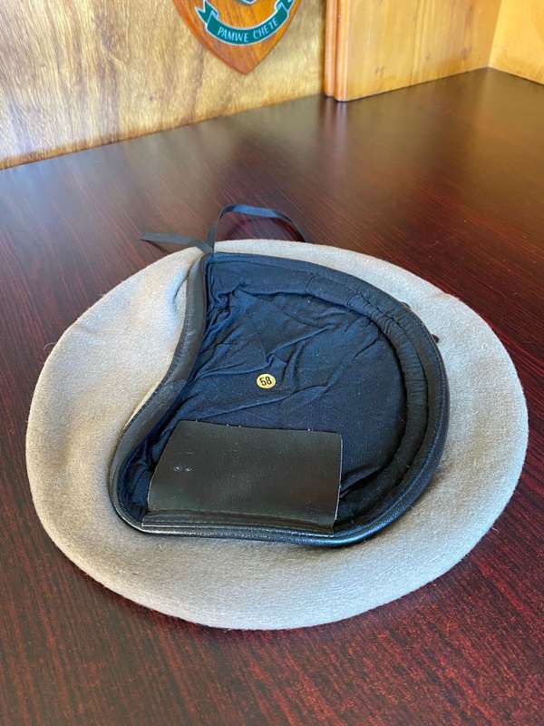 RHODESIAN SAS BERET-GUARANTEED ORIGINAL-NEVER WORN-SIZE 58-MINT CONDITION