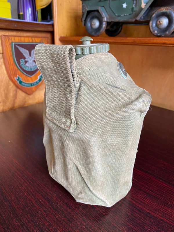 RHODESIAN WATER BOTTLE IN COMPLETE AND GOOD CONDITION