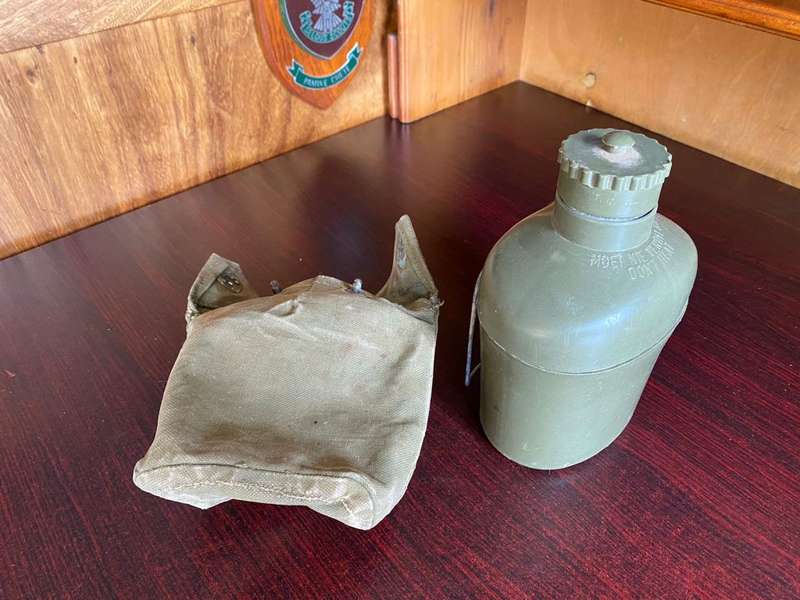 RHODESIAN WATER BOTTLE IN COMPLETE AND GOOD CONDITION