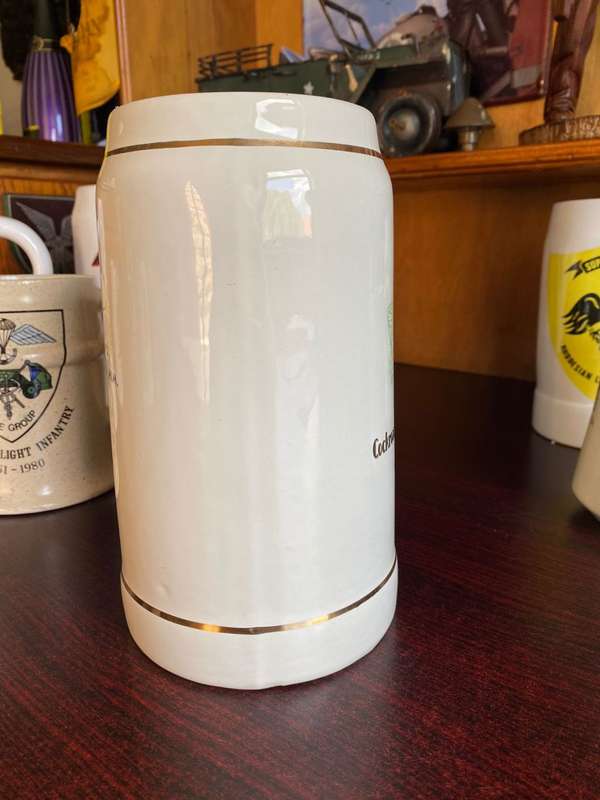 LARGE RHODESIAN LIGHT INFANTRY MUG-COCKROACH STEAK HOUSE-NORBEL POTTERIES RHODESIA,MAKERS STAMP-HEIG