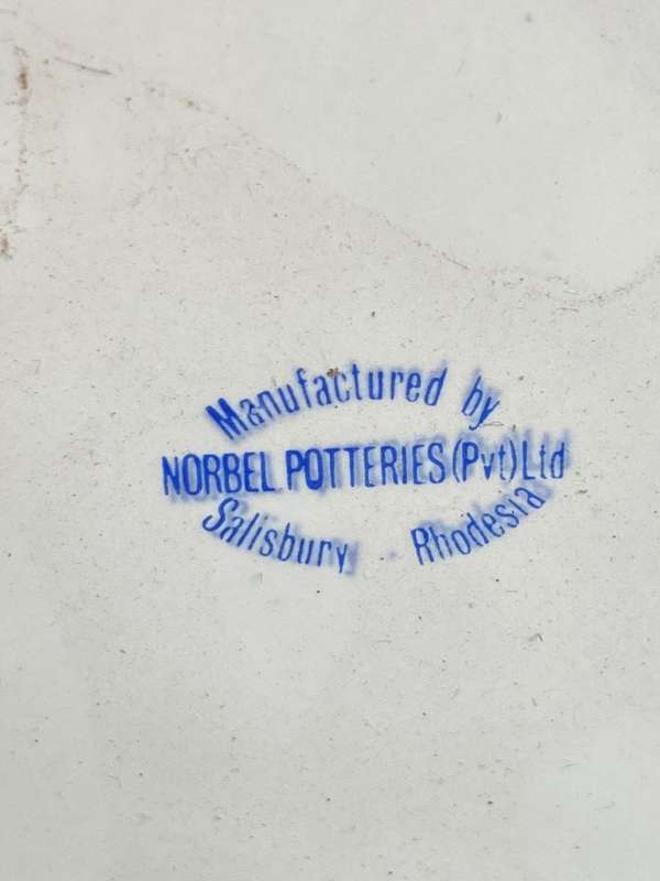 LARGE RHODESIAN LIGHT INFANTRY MUG-COCKROACH STEAK HOUSE-NORBEL POTTERIES RHODESIA,MAKERS STAMP-HEIG