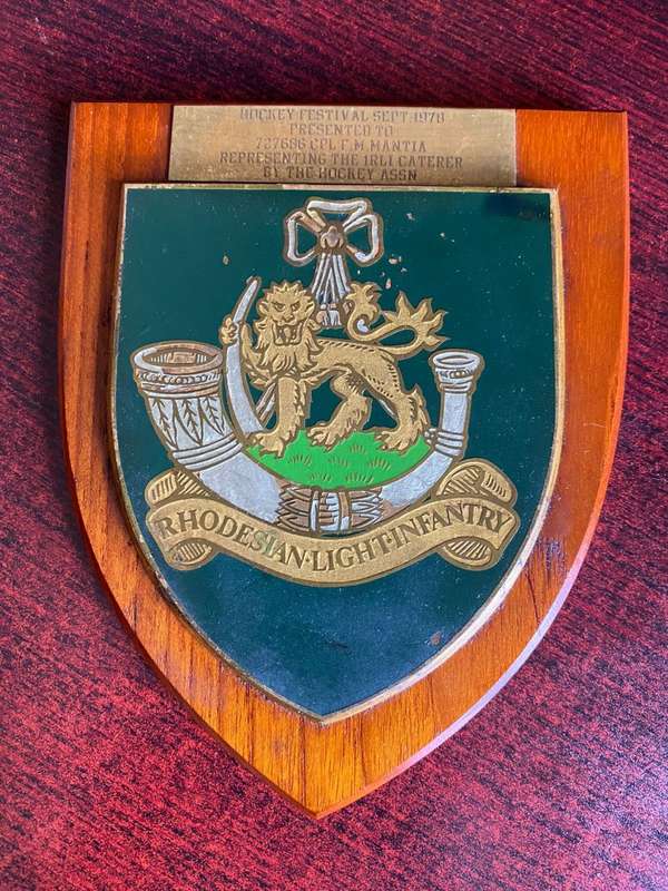 RHODESIAN LIGHT INFANTRY-PLAQUE,PRESENTED TO 727686 CPL. F.M. MANTIA