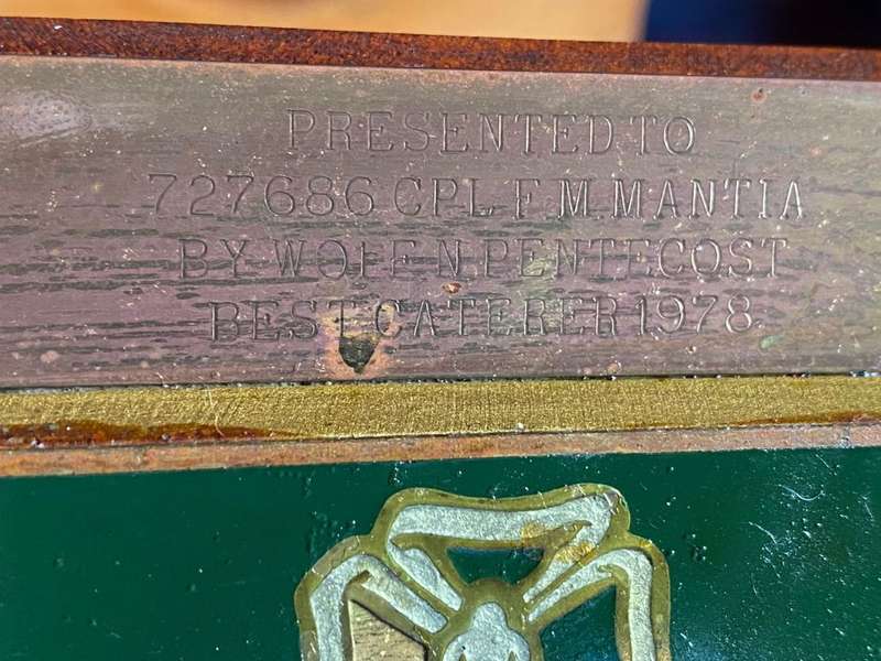 RHODESIAN LIGHT INFANTRY-PLAQUE,PRESENTED TO 727686 CPL. F.M. MANTIA BY WO1 F.N. PENTECOST