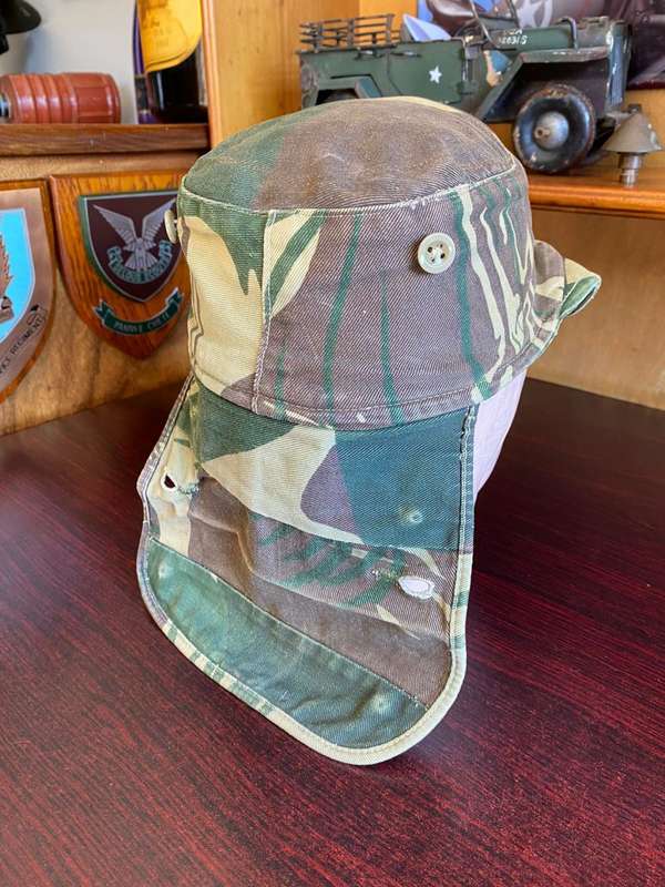 RHODESIAN CAMO FLAP CAP WITH SCARCE REFLECTIVE INNER-BELONGED TO TREDGOLD-HE WAS WITH THE RHODESIAN
