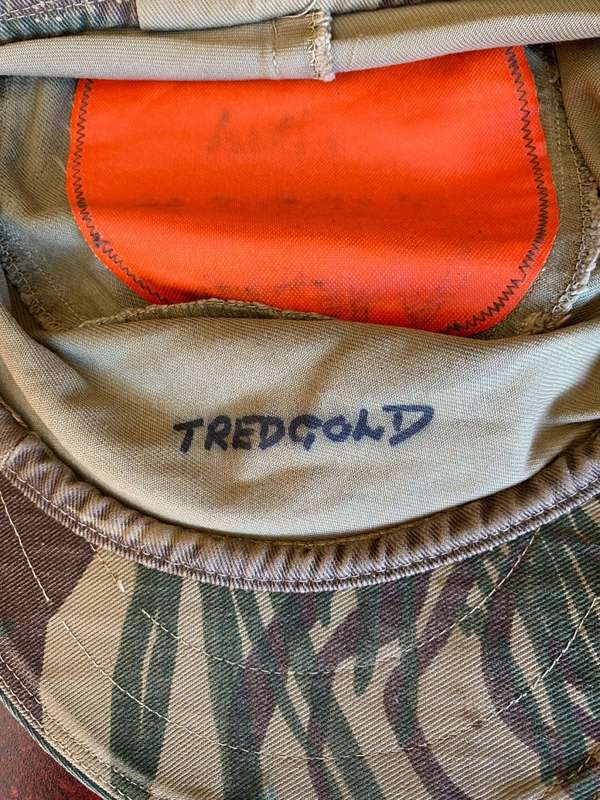 RHODESIAN CAMO FLAP CAP WITH SCARCE REFLECTIVE INNER-BELONGED TO TREDGOLD-HE WAS WITH THE RHODESIAN