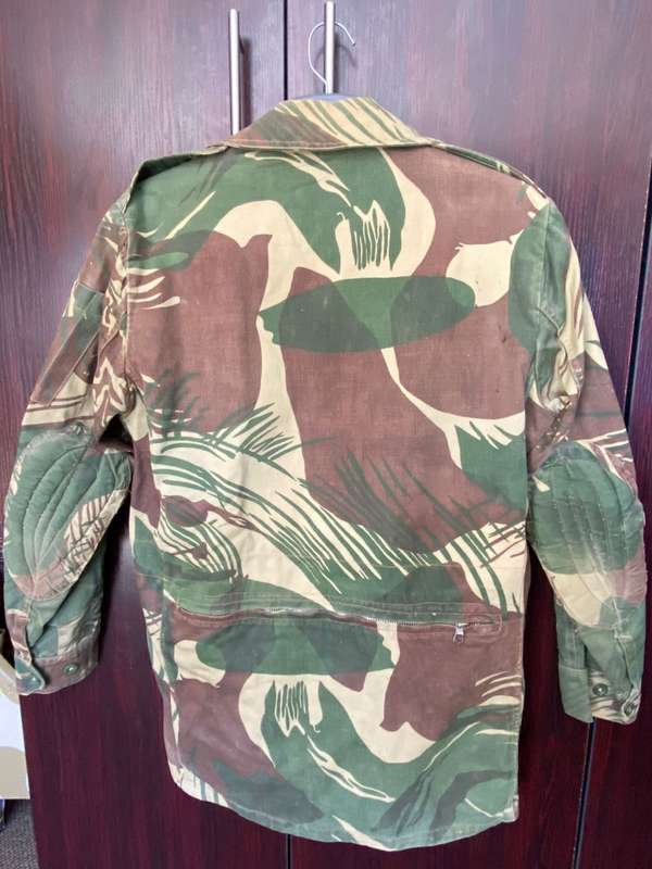RHODESIAN CAMO BUSH JACKET IN VERY GOOD CONDITION-SIZE LARGE-MEASURES 60CM ARMPIT TO ARMPIT-NO DAMAG