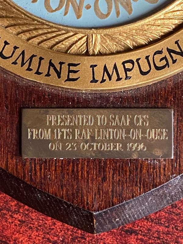 ROYAL AIR FORCE STAION LINTON-ON COURSE PLAQUE-PRESENTED TO SAAF CFS ON 2 OCT 1996