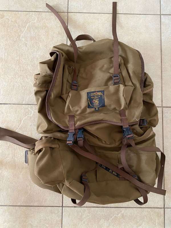 KARRIMOR KS100E JAGUAR BACK PACK-VERY GOOD CONDITION AND COMPLETE CONDITION WITHOUT ANY DAMAGE-PRIVA