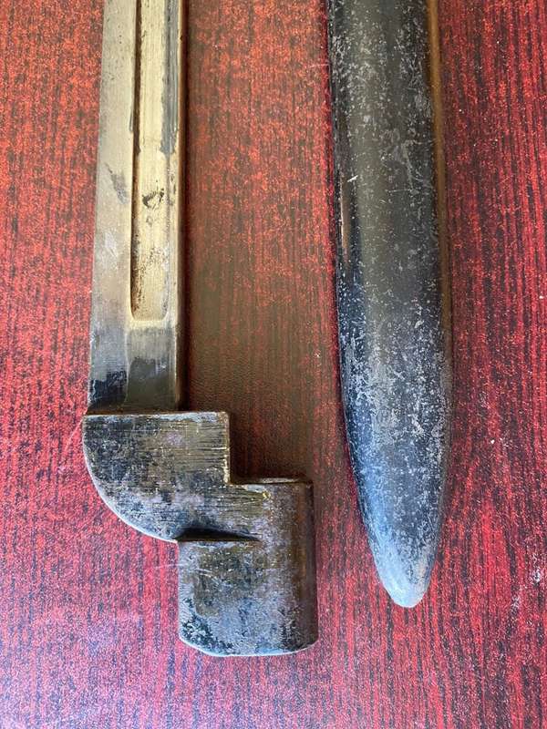 SA NO 9 BAYONET WITH METAL SCABBARD