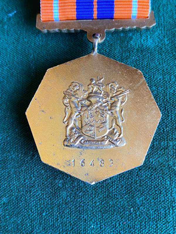 SADF FULL SIZE PRO PATRIA MEDAL-EARLY 1ST TYPE WITH SWIVEL SUSPENDER AND LOW NO.-MADE BY METAL ART-