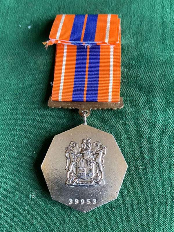 SADF FULL SIZE PRO PATRIA MEDAL-EARLY 1ST TYPE WITH SWIVEL SUSPENDER AND LOW NO.-MADE BY METAL ART-