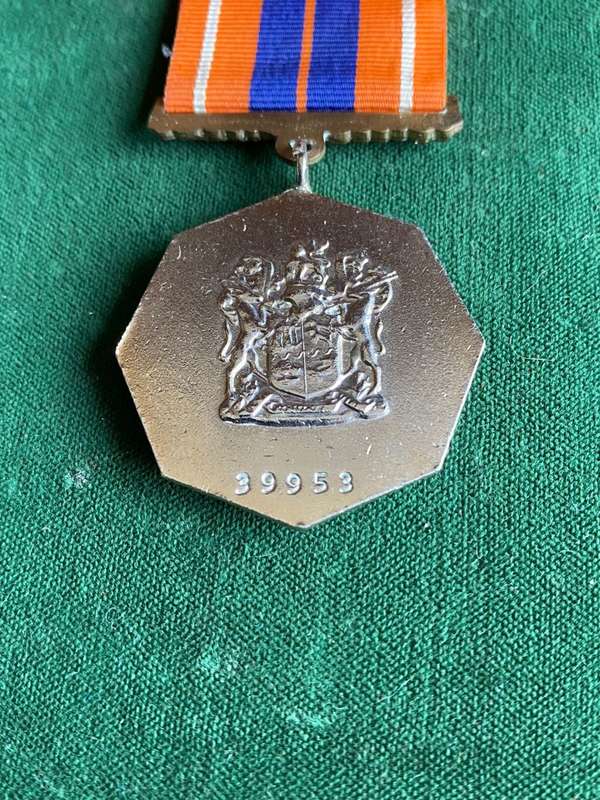 SADF FULL SIZE PRO PATRIA MEDAL-EARLY 1ST TYPE WITH SWIVEL SUSPENDER AND LOW NO.-MADE BY METAL ART-