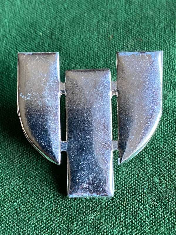 ZIMBABWE 1 PSYCHOLOGICAL OPS UNIT CAP BADGE- 2 LUGS