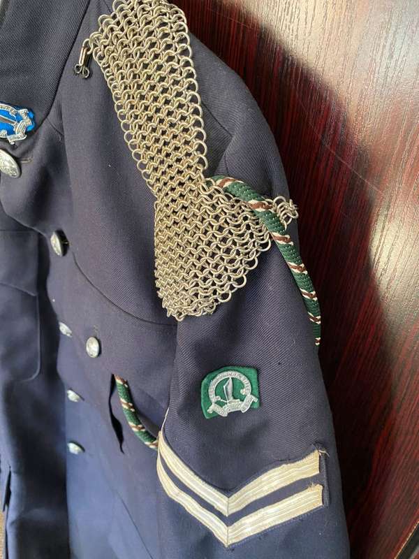 NATAL MOUNTED RIFLES UNIFORM,JACKET A SIZE MEDIUM,MEASURES 55CM ARMPIT TO ARMPIT-GOOD CONDITION,CONS