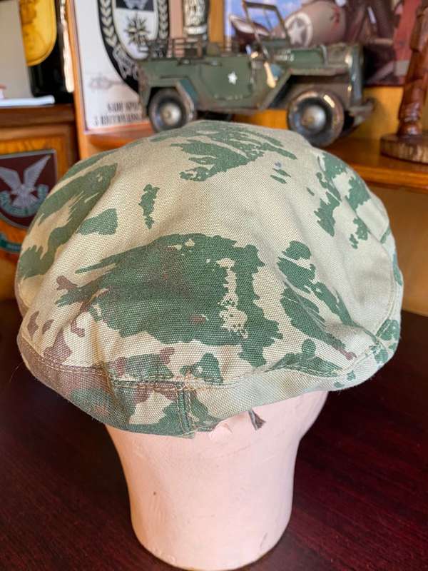 32 BATTALION BERET,WITH CAP AND BERET BAR-ALL ORIGINAL AND IN GOOD CONDITION