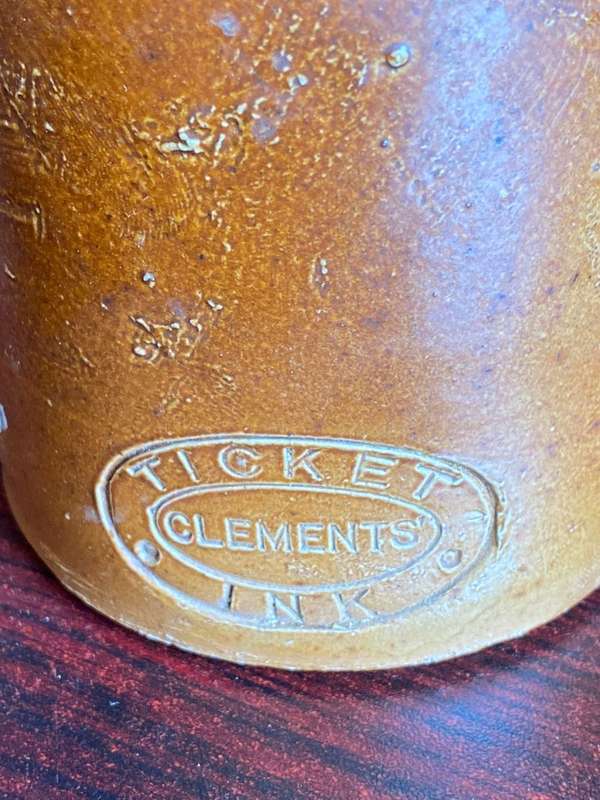 TICKET-CLEMENTS INK-STONEWARE BOTTLE WITH POURING TIP-DIAMETER AT THE BOTTOM 8CM-HEIGHT 14,5CM