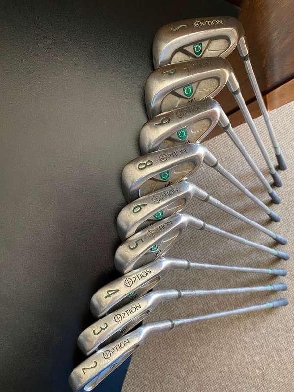 OPTION OB1,FULL SET,MENS 2 TO 9 WITH SAND AND PITCHING WEDGE-THE 7 STICK IS MISSING