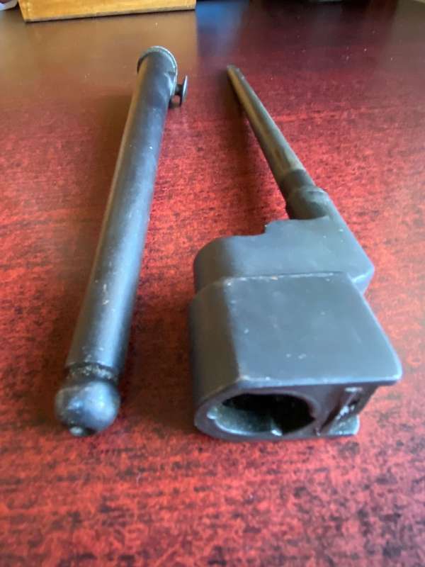.303 NO 4 MK11 BAYONET WITH METAL SCABBARD IN VERY GOOD CONDITION