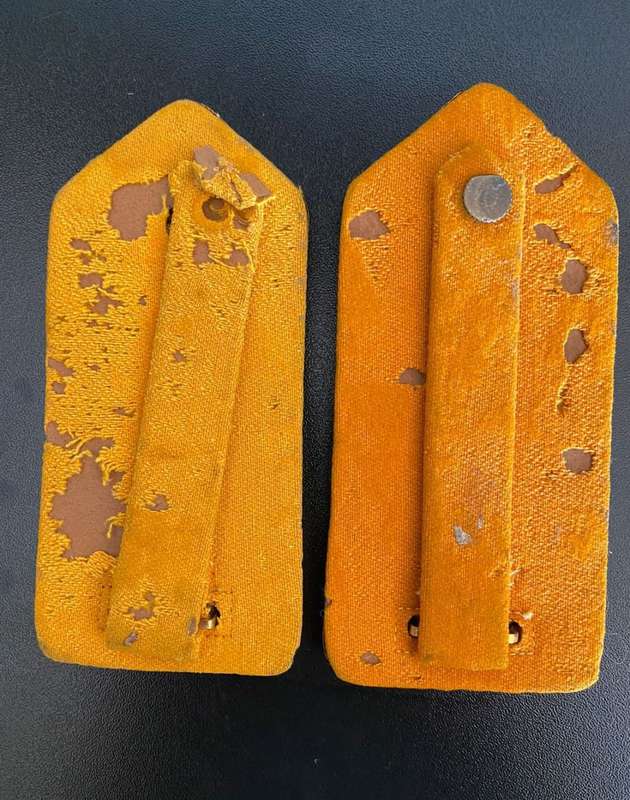 ITALIAN WW2 OFFICERS SHOULDER BOARD PAIR FOR ARTILLERY