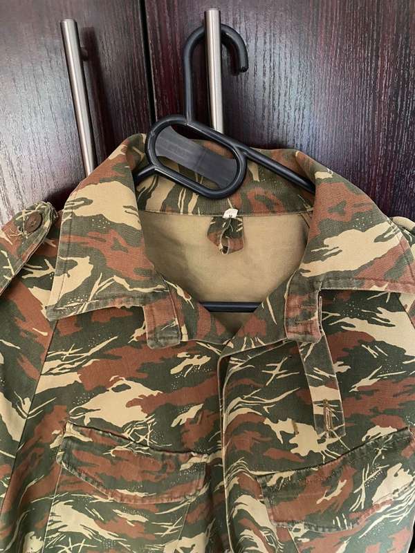 KOEVOET CAMO JACKET-SIZE LARGE-MEASURES 63 CM ARMPIT TO ARMPIT-USED BUT GOOD CONDITION,WITHOUT ANY D