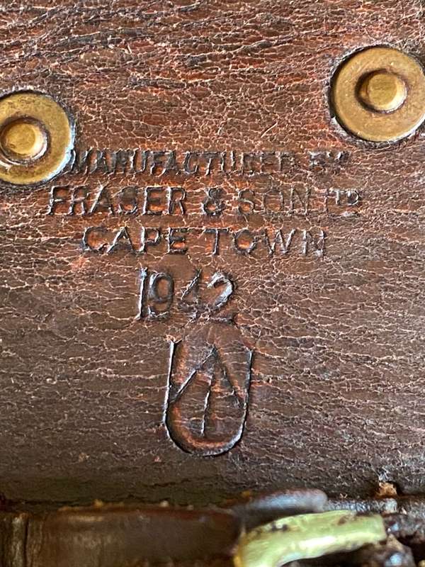 1907 LEATHER BAYONET FROG-DATED 1942
