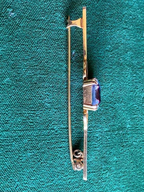 9CT YELLOW GOLD TIE PIN WITH BEAUTIFUL RHINESTONE/STONE-TOTAL LENGTH OF PIN 60 MM-TOTAL WEIGHT 4,8G