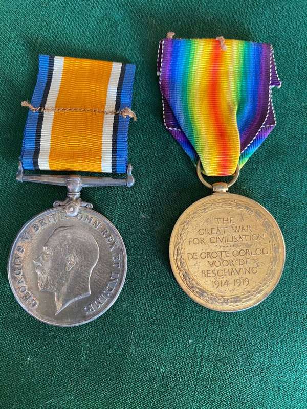 WW1 PAIR-BOTH NAMED TO PTE W.A. COMLEY 1ST S.A.I.