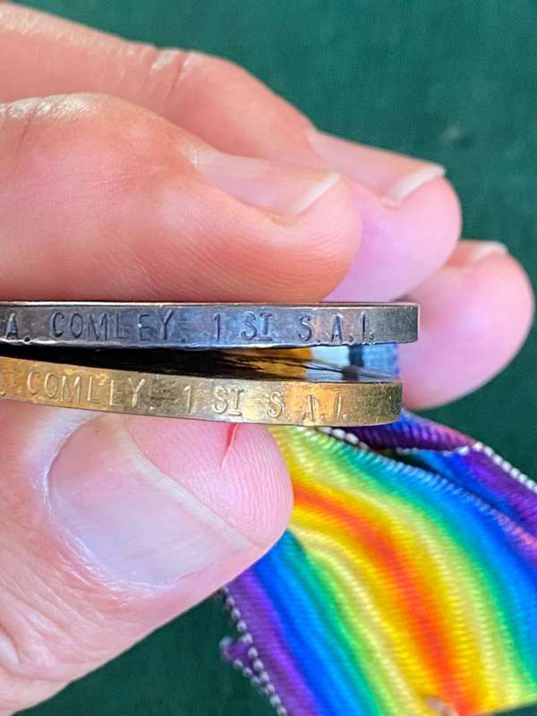 WW1 PAIR-BOTH NAMED TO PTE W.A. COMLEY 1ST S.A.I.