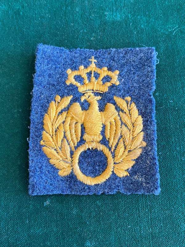 ITALIAN WW2 AIRFORCE CAP BADGE