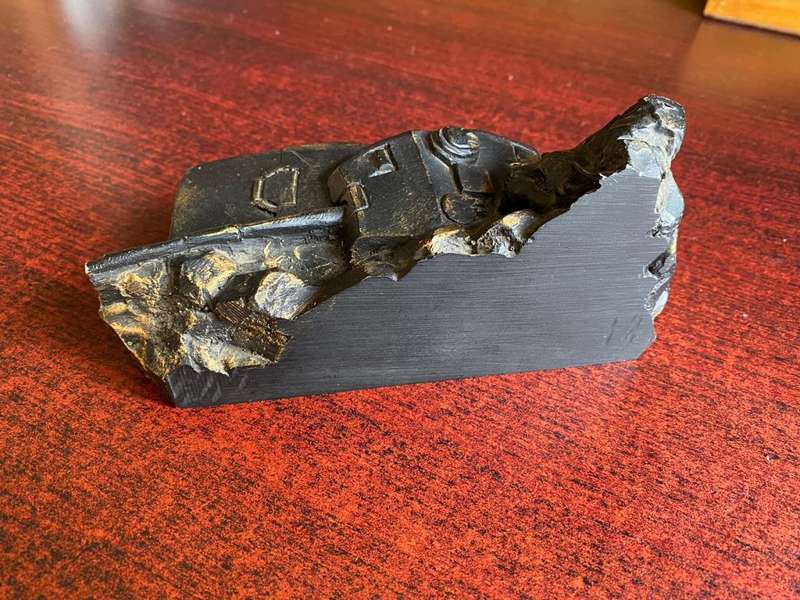 SADF PERIOD ROOIKAT DESK ORNAMENT-MEASURES 20X10 CM-HEIGHT 8,5CM-HARD RESIN TYPE OF MATERIAL