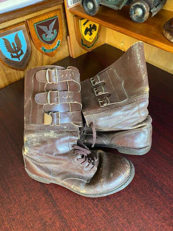RHODESIAN MILITARY ISSUE,BOOTS -A SIZE 7-FAIRLY GOOD CONDITION-CONSIDERING AGE