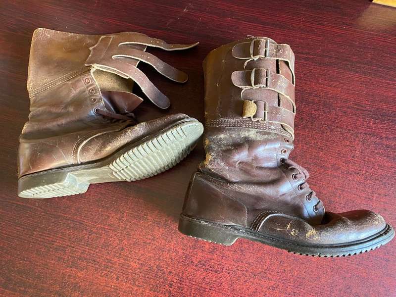 RHODESIAN MILITARY ISSUE,BOOTS -A SIZE 7-FAIRLY GOOD CONDITION-CONSIDERING AGE